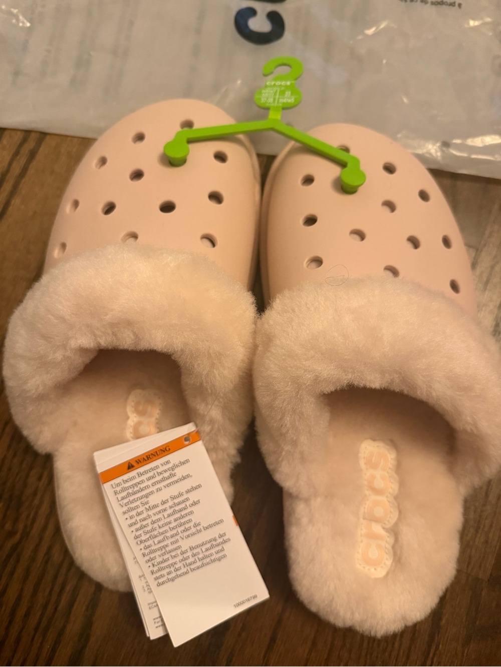 NWT - Crocs Classic Fuzz Scuff Slipper - TikTok Famous